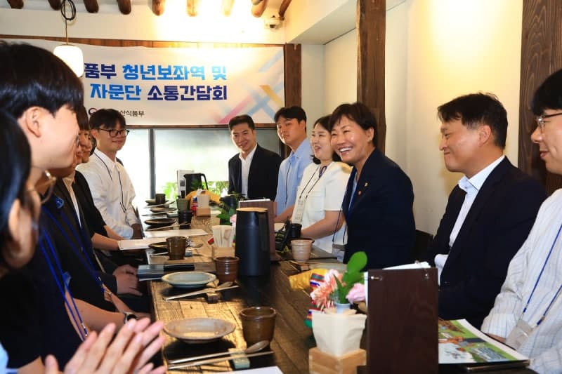송미령 장관 "농촌 청년 고립감 해소 강구…현장 목소리 반영"