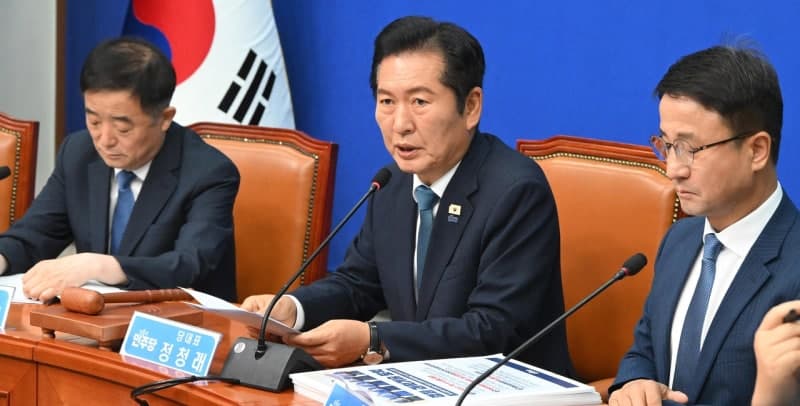 정청래 사퇴로 민주당 전대체제 돌입…친명·친청 '선장론' 충돌