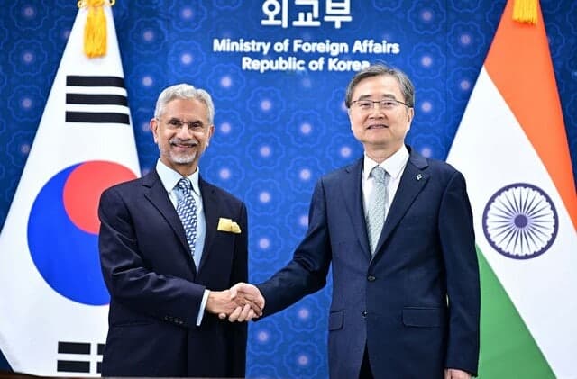 한-인도 외교장관 회담…"北과 소통에 건설적 역할 기대"