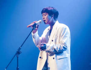 이무진, 소속사 상대 전속계약 효력정지 가처분 승소…"정산금 20억 못 받았다" 소송 제기