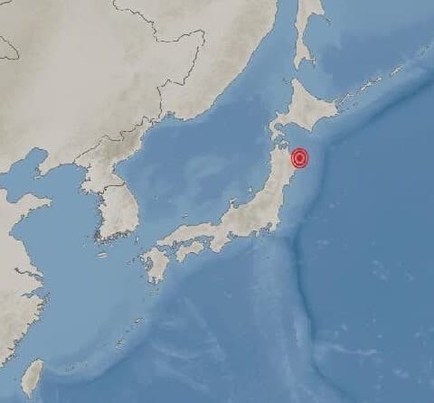 일본 혼슈 북부 아오모리현서 규모 6.9 지진…"쓰나미 우려 없어", 도호쿠 신칸센 운행 중단