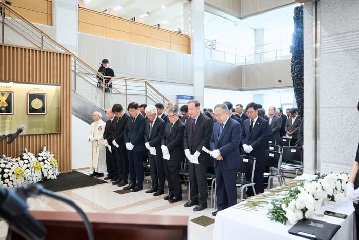 한림대, 故 윤대원 박사 2주기 추도식 엄수…건학정신과 도전 정신 되새겨