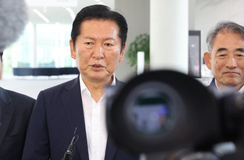 “밥그릇 싸움으로 몰락 위험” 경고 속, 민주당 '명청대전' 비방전 치달아