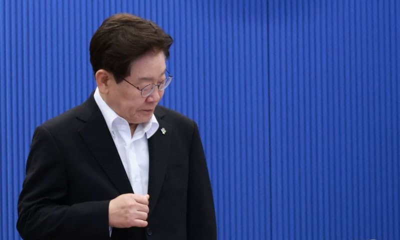 이재명 지지율 취임 후 최저, 민주당 당권 김민석 선두