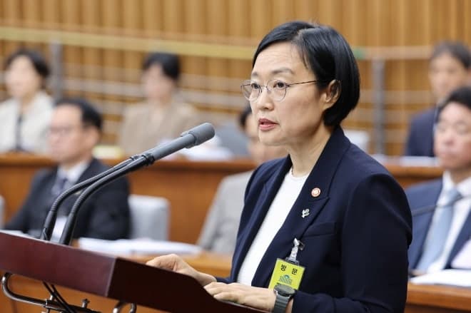 한성숙 인사청문회 이틀째…'다주택·모두의창업' 공방 계속