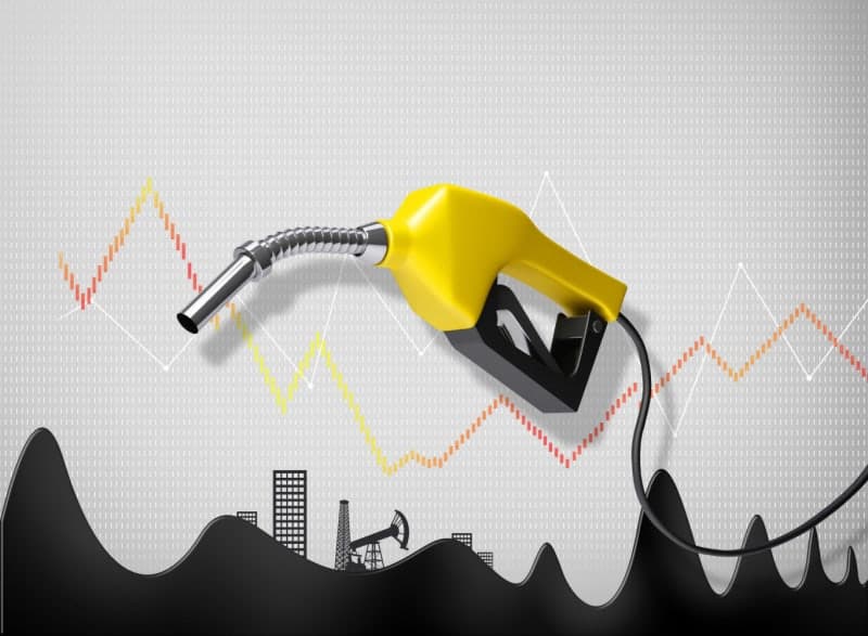 호르무즈 선박 피격에 국제유가 반등…WTI 2.6%·브렌트 2.4% 급등