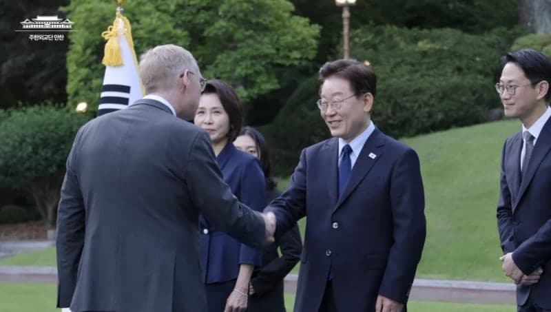 캐나다 방산국장 "韓 협력, 잠수함 사업 국한되지 않아…조만간 사업자 선정"