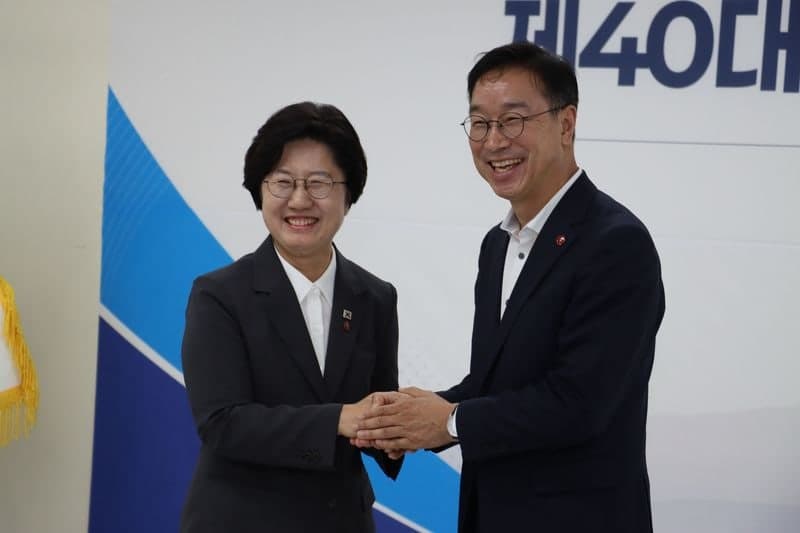위성곤·고의숙, 제주형 돌봄모델 구축 손잡다… "행복한 제주 돌봄정책 협력"