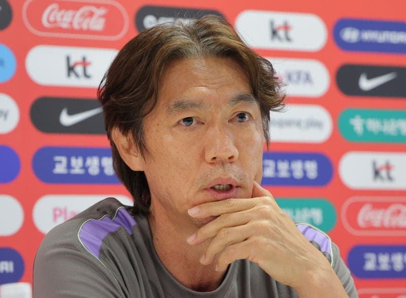홍명보 감독 "왜 이런 경기력 나왔는지 나도 당황" 남아공 졸전 후 "환경과 심리" 언급