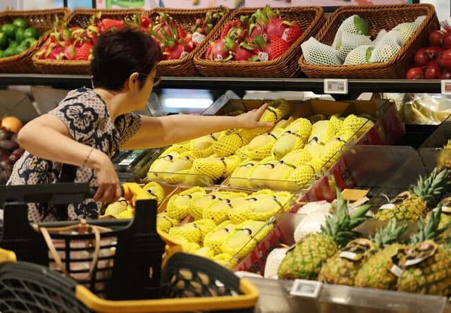 정부 "여름 농축수산물 전품목 할인행사…역대 최대 3500억원 투입"