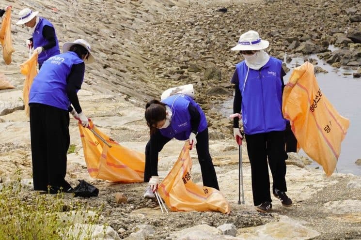 “깨끗한 서해안 만들기”…대한전선, 당진시와 해양 정화 활동 전개