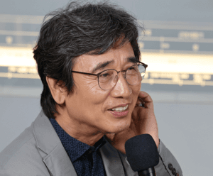 유시민 "李대통령 자신감 지나쳐…지지층은 증축 원하는데 재건축 하려 해"