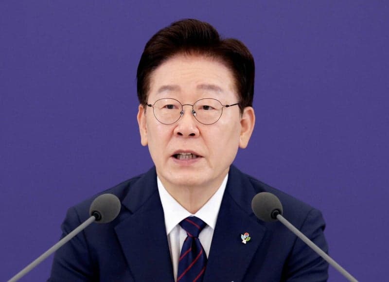 李 대통령, "호남 반도체 투자, CEO들이 이익 판단해 결단" 공세에 반박