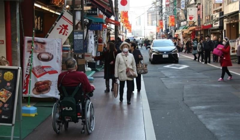 일본서 '병원 아닌 집에서 죽는' 사람 증가…"70~80년대 수준 회귀"