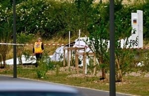 프랑스 스카이다이빙 전용기 추락, 탑승자 11명 전원 사망