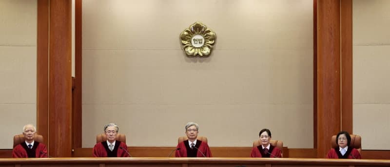 헌재 "가상 아동 성착취물 만화도 성착취물 맞아…영리 배포 시 징역 5년 이상 합헌"