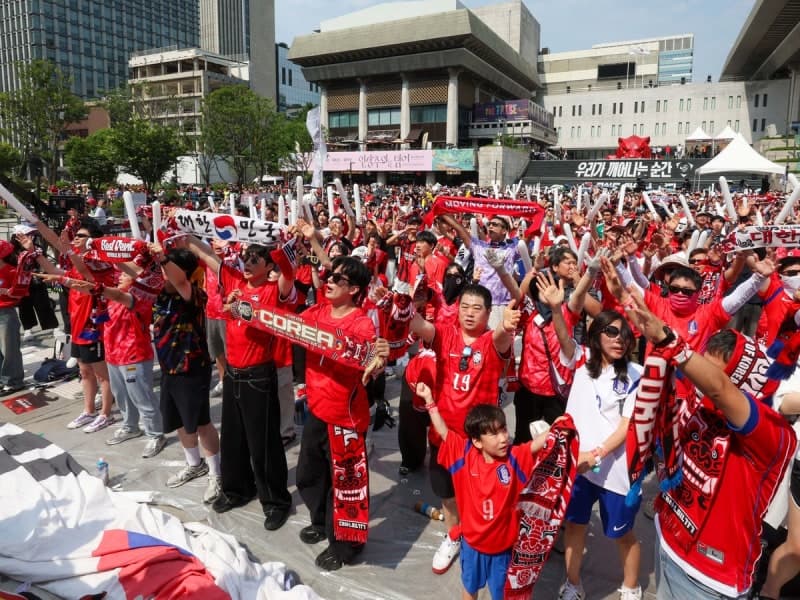 월드컵 32강 탈락에 '특수' 누리던 유통·식품업계도 '한숨'