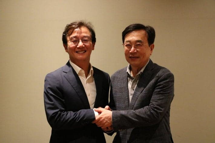 전재수 부산시장 당선인, "부산 발전 앞에 여야 없다" 역대 시장 만나 시정 조언 청취