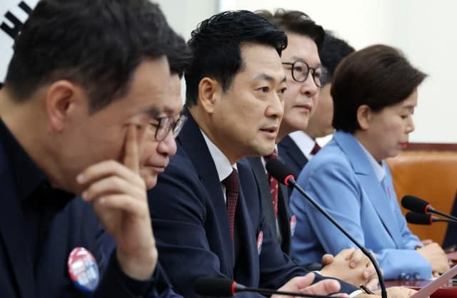 국민의힘, 장동혁 대표 거취 갈등 격화