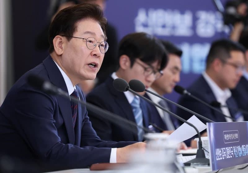 李, 오늘 '3대 메가프로젝트' 발표…2000조 투자 청사진 나온다