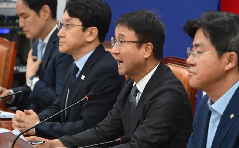 이재명 대통령, 내달 1일 민주당 원내대표단과 만찬…입법과제 논의 및 문재인 전 대통령과 오찬