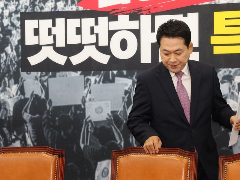 장동혁 "경제 파탄 원인은 이재명 대통령…감독 교체밖에 답 없어"