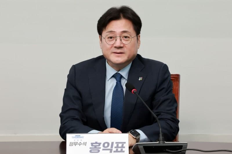홍익표 "재건축 외 재개발도 있어…국민이 결정할 문제"