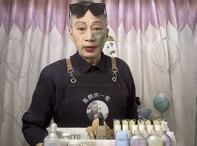 “75세男, 매일 밤 립스틱 바르고 눈 화장”…손자 치료비 위해 뷰티 인플루언서 변신