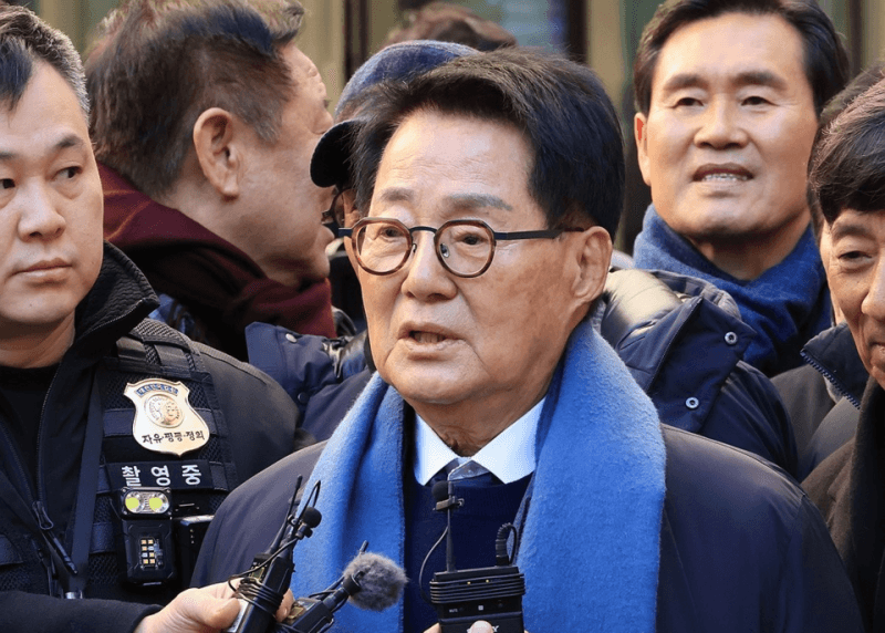 박지원 "유시민 '과유불급'…우리끼리 파묘 안 돼, 鄭보다 金이 적통"