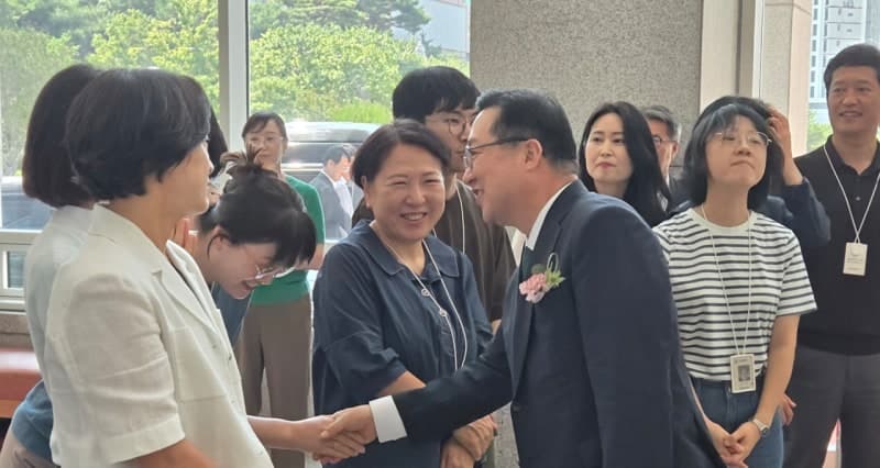 이장우 대전시장 퇴임 "대전의 도전은 계속될 것…뒤에서 돕겠다"