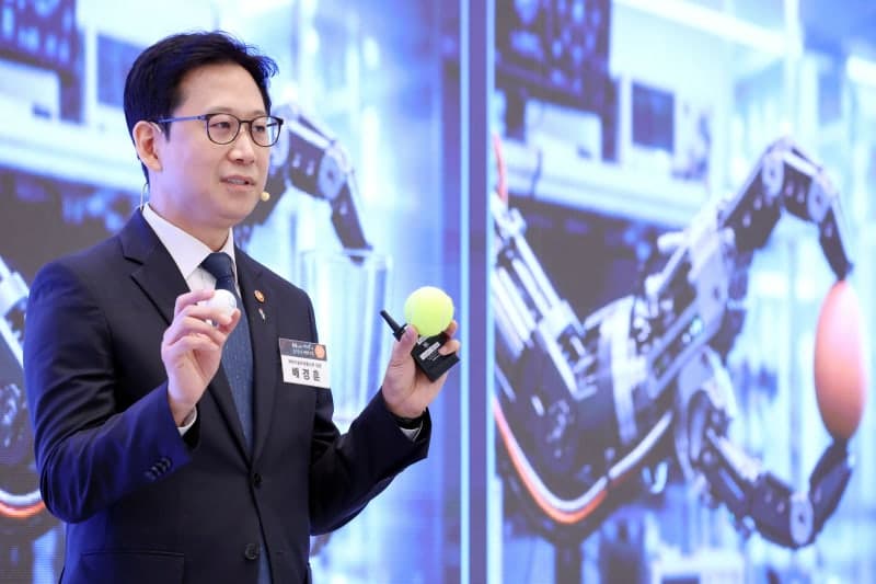 배경훈 "피지컬 AI 국가전략산업으로" 정부, 2035년까지 AIDC 1000조 투자…2030년까지 피지컬AI 1강 도약