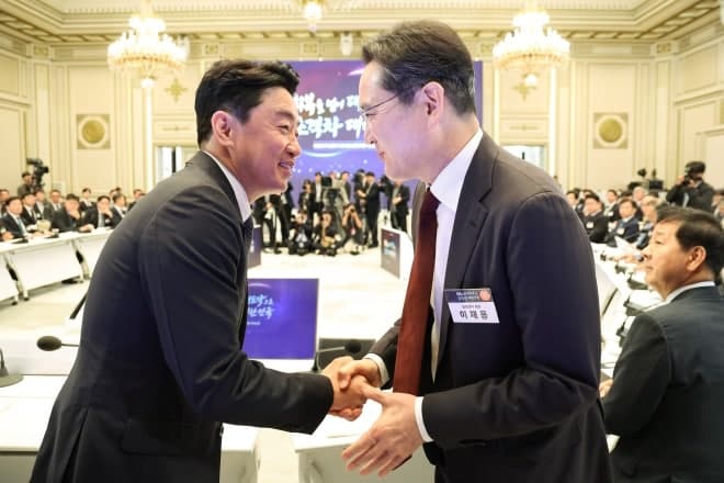 靑 "서남권 투자로 '반도체 남방한계선' 붕괴…지방 투자 신호탄 될 것"