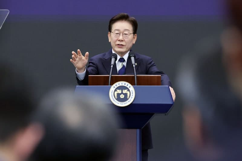 李대통령 "이재용·최태원에 호남·용인 반도체 클러스터 동시 추진 약속 받아"
