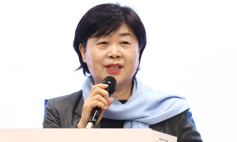 민주당, 11개 상임위원장 내정…법사위 서영교·과방위 송기헌 등