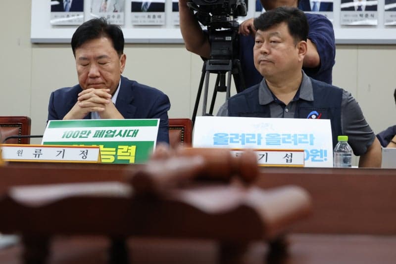 최저임금 심의 법정시한 또 넘겼다…노사 오늘 1차 수정안 제시, 간극 좁힐까