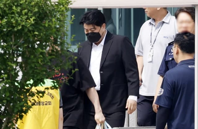 가석방 김호중 "책임감 갖고 뉘우치며 잔여 형기 채울 것" 팬카페에 친필 편지
