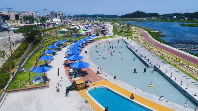 양양 남대천 '퐁당퐁당 물놀이장' 7~8월 무료 운영…안전·수질관리 강화