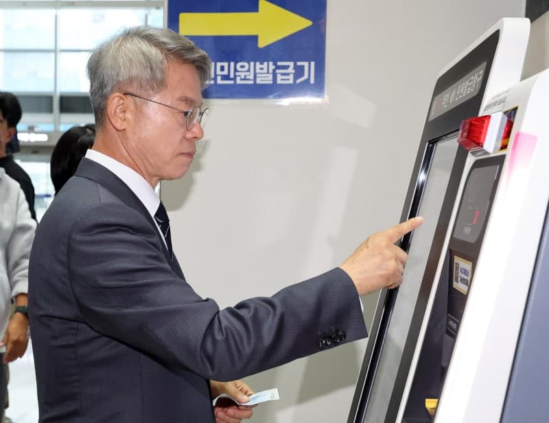 민형배 전남광주통합특별시장, 취임 첫날 "아침은 무안, 점심은 순천, 저녁엔 광주" 강행군 속 반도체·안전·민생 챙겼다