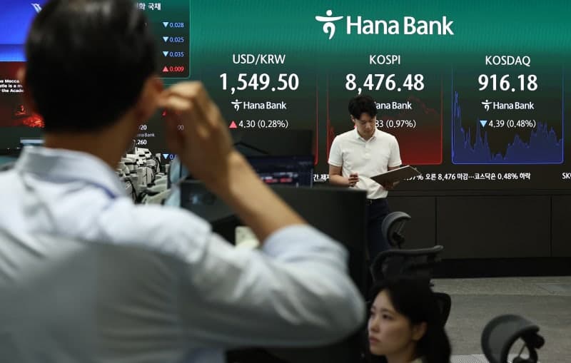코스피, 美 기술주 훈풍에도 혼조세…코스닥은 2%대 강세