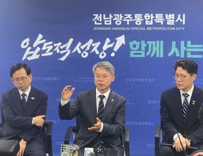 민형배 "광주·무안·동부 모두 주청사"…9일 타운홀미팅서 시민 의견 듣고 필요시 투표