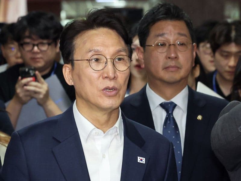 김민석, 민주당 복귀 첫날 존재감…"정청래 두 번 할 필요 있나"