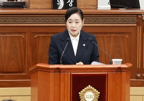 창원시의회 첫 여성 의장 이해련 선출, 국힘 의장단 7석 중 5석 차지