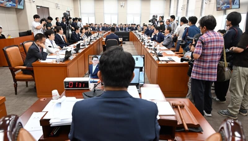 여야, "국회가 우습나" 선관위 자료 제출 부실·보고서 유출 의혹에 격분