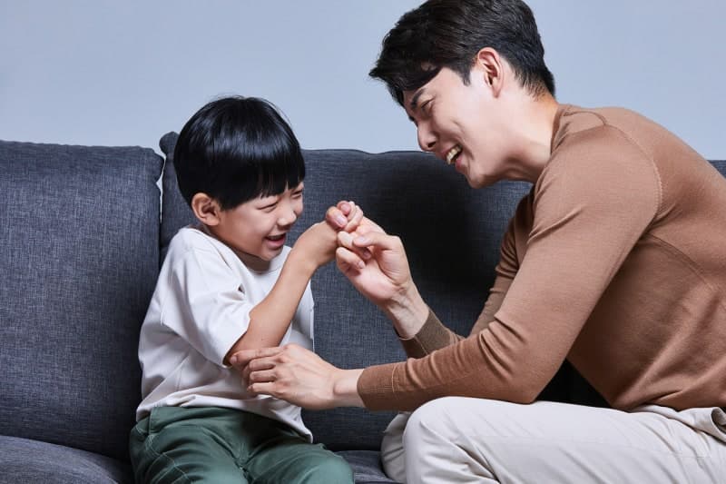 “육아기 10시 출근 도입하면 1인당 월 30만원”…노동부, 근속요건 없애고 서류 간소화