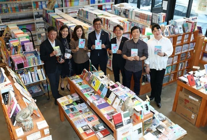 지역서점 '금액 제한 없이' 도서 납품 수의계약 허용…공공·학교도서관 납품 확대