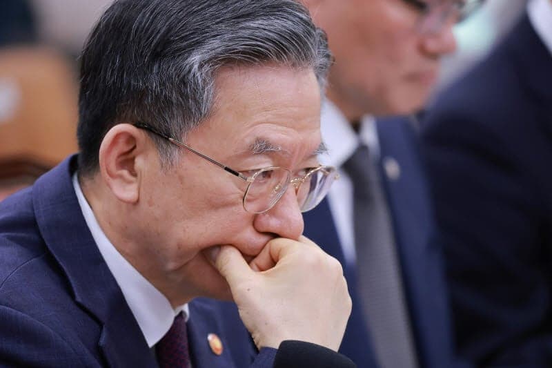 "농·어촌 인력난 숨통"…법무부, 하반기 계절근로자 1.6만명 추가 배정 및 표준근로계약서 의무화