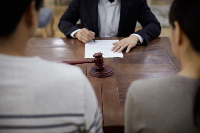 이혼 9년 뒤 "다 내놔" 소송…재산분할 포기하고 양육비 면제 합의, 전문가 의견은?