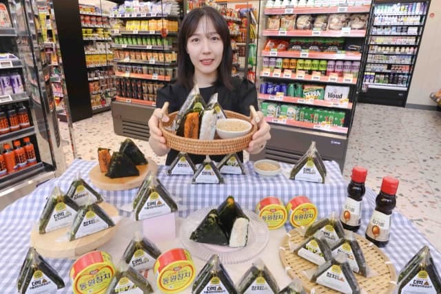 이마트24, 삼각김밥 전면 리뉴얼…"가격은 그대로" 품질 높였다