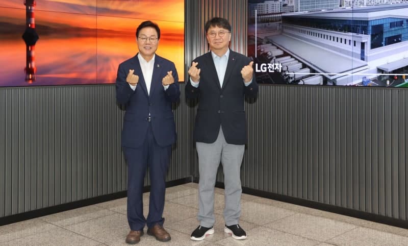 "경남이 피지컬 AI 중심 돼야" 박완수 지사, LG 스마트공장서 육성 의지 재확인