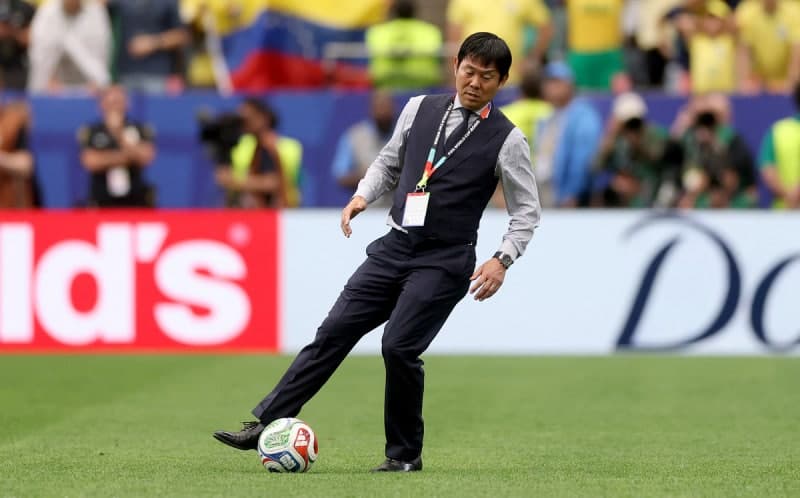 일본축구협회, '32강 탈락' 모리야스 감독 유임 추진…1년 재계약 의문부호